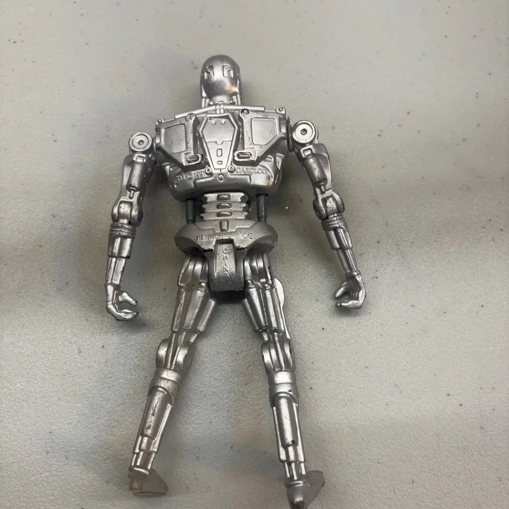Vintage 1991 Kenner Carolco Terminator T-800 Endoskeleton Action Figure Silver